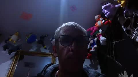 Snapshot of deanofflove2210 chatting on July 22, 2026, 8:17 am deanofflove2210 online show from July 22, 2026, 8:17 am