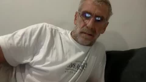 deanofflove221000 online show from March 3, 2026, 2:50 am