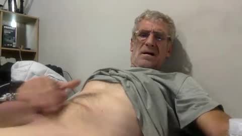 deanofflove221000 online show from March 22, 2026, 12:25 am