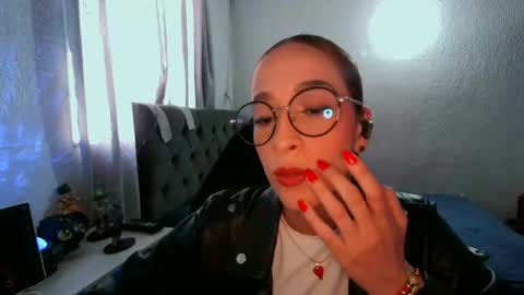 Snapshot of dear_juliet chatting on July 21, 2026, 6:43 pm Juliet online show from July 21, 2026, 6:43 pm