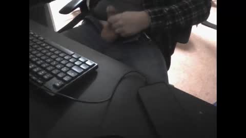 Snapshot of deathmolder chatting on February 9, 2025, 8:13 pm deathmolder online show from February 9, 2025, 8:13 pm