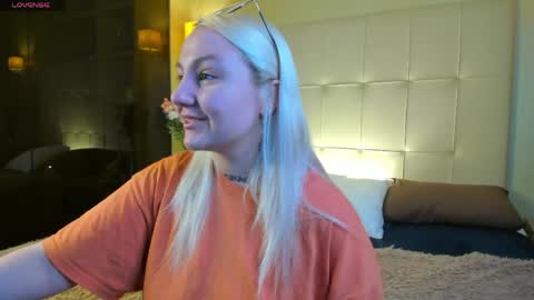 Debbie Mon Tue Fri Sun Sat GMT 3 1000am - 0400pm  online show from April 1, 2026, 5:21 pm