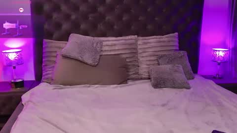 debinnyneanalover online show from April 25, 2026, 8:39 am