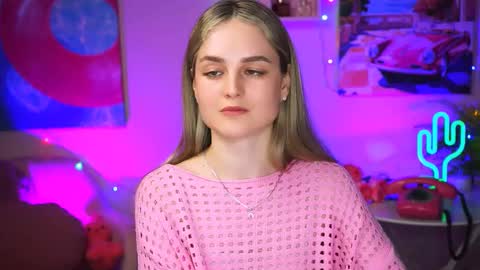 Snapshot of deboralarson chatting on March 7, 2025, 3:49 pm Debora online show from March 7, 2025, 3:49 pm