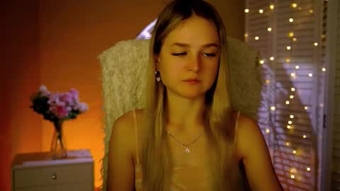 Debora online show from November 25, 2025, 3:39 am