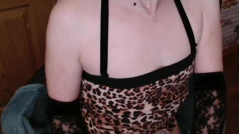 Snapshot of debramilf chatting on June 27, 2026, 2:27 am DebraMilf online show from June 27, 2026, 2:27 am