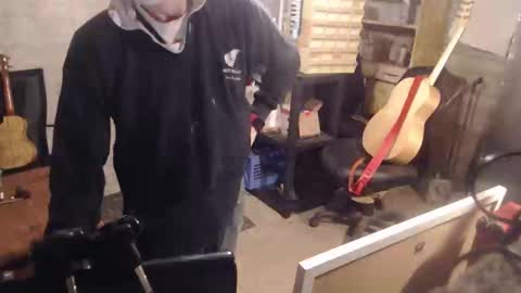 decarabas22 online show from April 13, 2026, 6:30 am