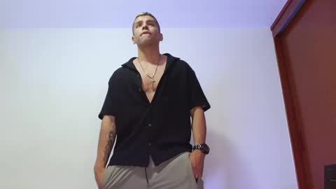 Santiago online show from February 1, 2025, 1:23 am