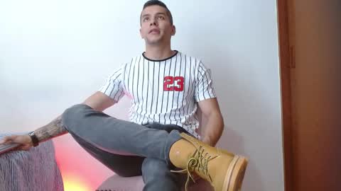 Santiago online show from March 10, 2025, 4:46 pm