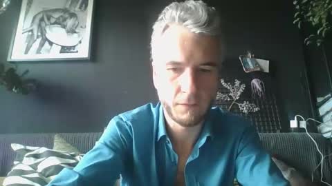 Snapshot of deebo1987 chatting on December 26, 2024, 1:54 pm Deen online show from December 26, 2024, 1:54 pm