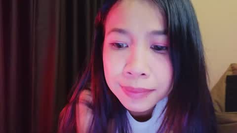 deedeedoll online show from April 30, 2026, 10:32 am