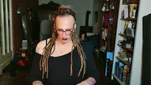 Deeliah online show from October 25, 2025, 1:02 am