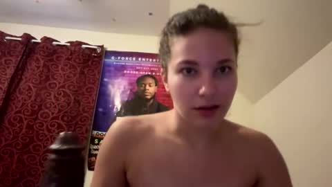 deepthroatqueen33 online show from March 11, 2026, 11:05 am