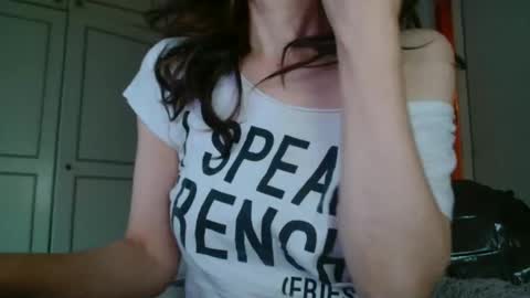 KamiDevi online show from December 20, 2025, 3:19 pm