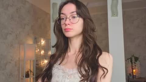 Amy online show from September 25, 2025, 7:17 pm