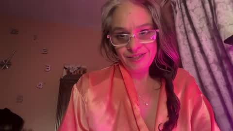 Tori online show from June 19, 2026, 4:39 am