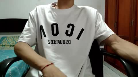 Snapshot of dei_v_48 chatting on September 21, 2025, 8:21 pm DEIVY online show from September 21, 2025, 8:21 pm