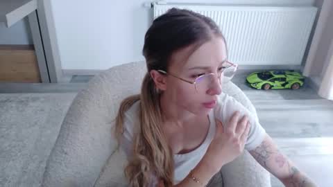 Snapshot of deidi_sweet chatting on February 10, 2026, 1:26 pm Di online show from February 10, 2026, 1:26 pm