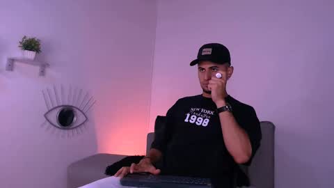  DEIVY  online show from February 23, 2025, 11:36 pm