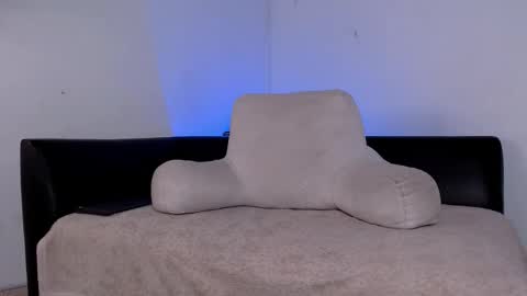  DEIVY  online show from February 13, 2026, 7:54 pm