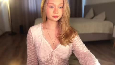 Snapshot of delanona chatting on May 2, 2026, 12:10 pm Dia online show from May 2, 2026, 12:10 pm