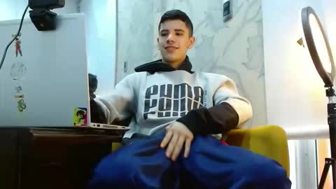 delglo online show from October 12, 2025, 9:25 pm