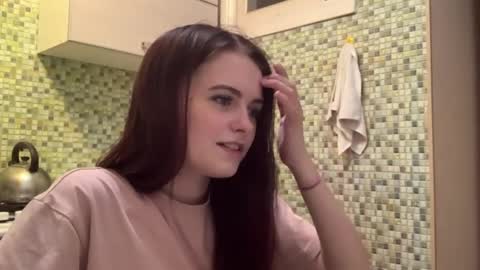 Snapshot of deliciastombaugh chatting on April 5, 2026, 5:32 pm Kiki online show from April 5, 2026, 5:32 pm