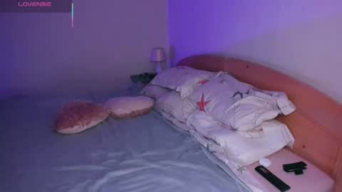 Snapshot of delicious_mila chatting on July 5, 2026, 5:14 am Mila online show from July 5, 2026, 5:14 am