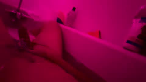 Snapshot of deliciousb04 chatting on November 17, 2025, 7:25 am deliciousb04 online show from November 17, 2025, 7:25 am