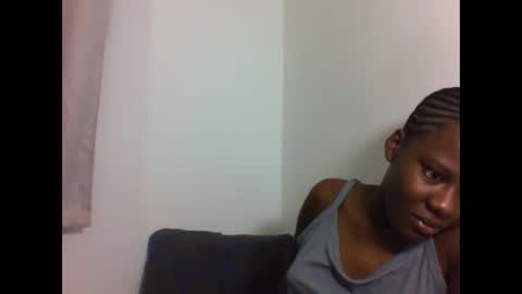 Snapshot of deliciousbabe01 chatting on April 28, 2026, 3:00 am EVAH online show from April 28, 2026, 3:00 am