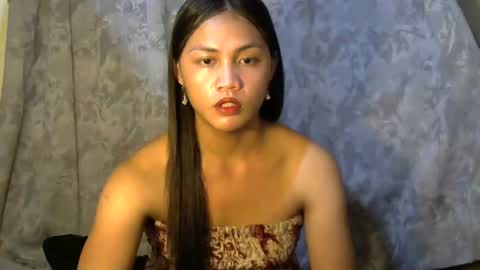 Snapshot of deliciouscum_rhianna chatting on April 14, 2026, 1:00 am deliciouscum_rhianna online show from April 14, 2026, 1:00 am