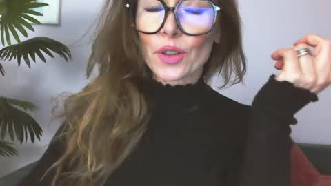 Snapshot of delilah_sweet chatting on June 16, 2026, 2:41 pm delilah_sweet online show from June 16, 2026, 2:41 pm