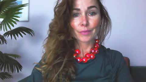 Snapshot of delilah_sweet chatting on July 20, 2026, 3:47 pm delilah_sweet online show from July 20, 2026, 3:47 pm