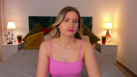 Snapshot of delinasis chatting on April 2, 2026, 8:34 am delinasis online show from April 2, 2026, 8:34 am