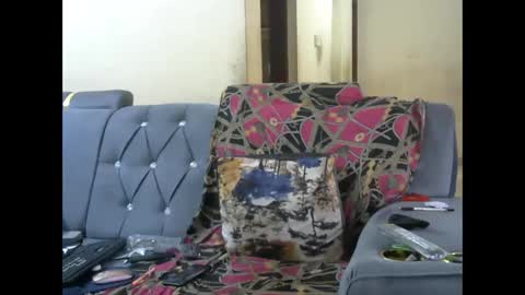 Ginger online show from October 5, 2025, 1:09 pm