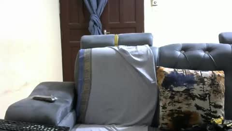 Ginger online show from January 7, 2026, 1:46 pm