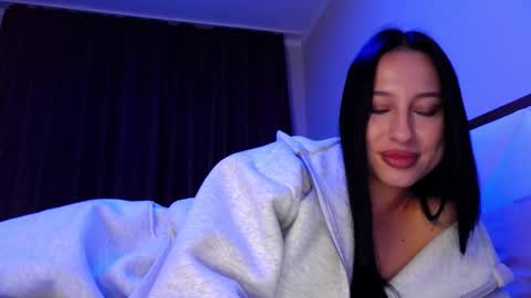 delly_love online show from November 1, 2025, 10:23 pm