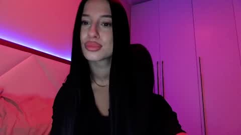 Snapshot of delly_love chatting on June 14, 2026, 7:49 pm delly_love online show from June 14, 2026, 7:49 pm