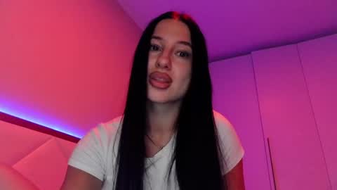 Snapshot of delly_love chatting on July 1, 2026, 7:57 pm delly_love online show from July 1, 2026, 7:57 pm