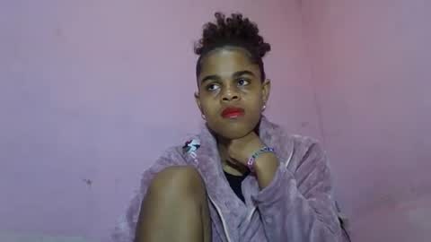 delphine online show from May 28, 2026, 3:59 am