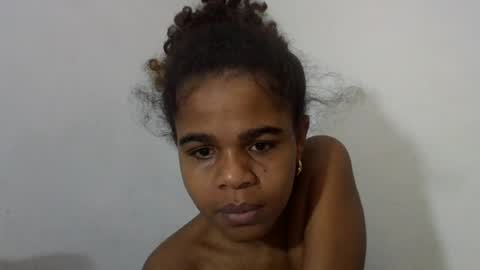 delphine online show from June 14, 2026, 5:53 am