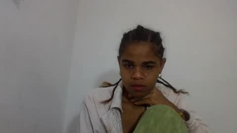 delphine online show from July 7, 2026, 4:48 am