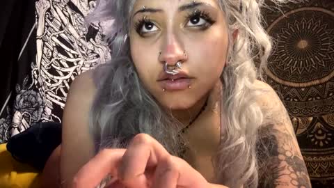 Snapshot of deluxxxeblu chatting on December 12, 2024, 8:03 am TankinBody online show from December 12, 2024, 8:03 am