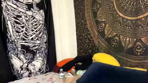 Snapshot of deluxxxeblu chatting on January 5, 2025, 5:41 am TankinBody online show from January 5, 2025, 5:41 am