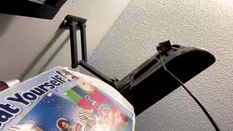 Snapshot of deluxxxeblu chatting on February 27, 2025, 6:31 pm TankinBody online show from February 27, 2025, 6:31 pm