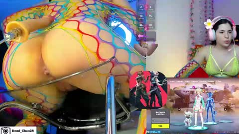 Snapshot of demi_chan chatting on May 19, 2026, 9:37 am demiii online show from May 19, 2026, 9:37 am