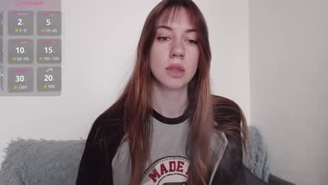 Snapshot of demiamour chatting on October 14, 2025, 9:54 am Demi. not your babybabebb and other shit online show from October 14, 2025, 9:54 am