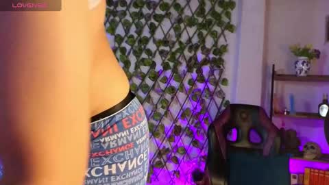 DEMI online show from March 8, 2025, 10:34 pm