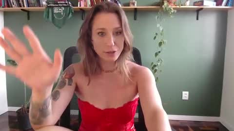 demmetria online show from January 24, 2025, 6:56 pm