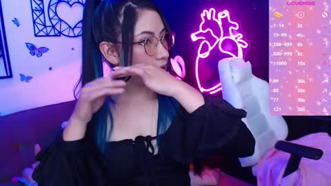 Snapshot of demyanderson_ chatting on December 13, 2024, 8:15 pm Demy online show from December 13, 2024, 8:15 pm